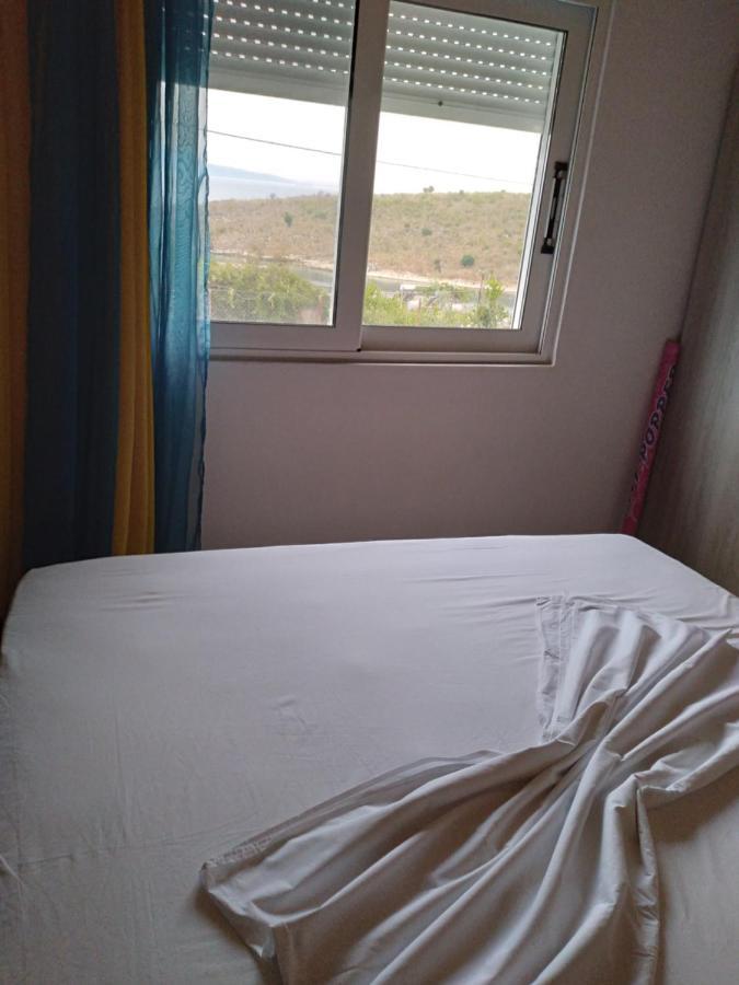 Condo Rooms Sarandë Exteriör bild